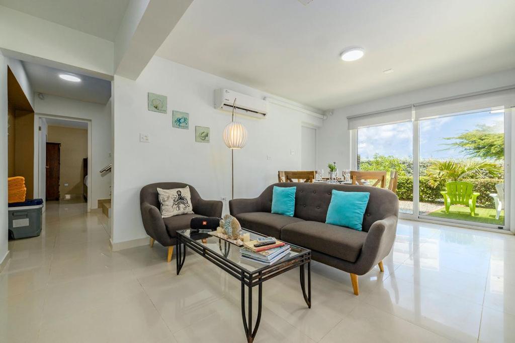 Koyari Modern Condos 9Br 7Ba Sleeps 26 W/ Pool And Roof Deck Palm Beach Exterior foto