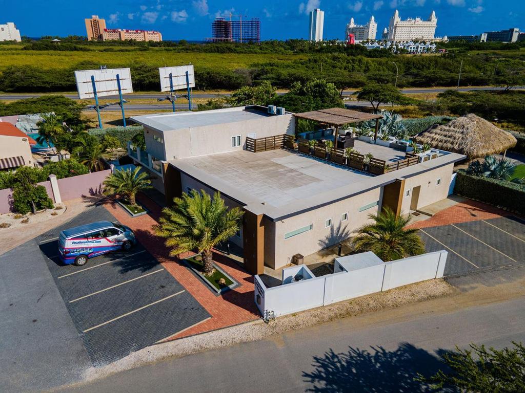 Koyari Modern Condos 9Br 7Ba Sleeps 26 W/ Pool And Roof Deck Palm Beach Exterior foto